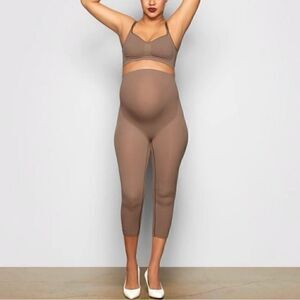 SKIMS Maternity Solutionwear Tight in Umber